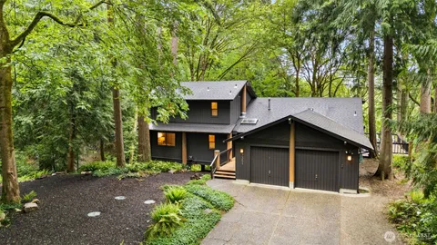 $1,275,000 | 7351 216th Avenue Northeast, Redmond, WA 98053