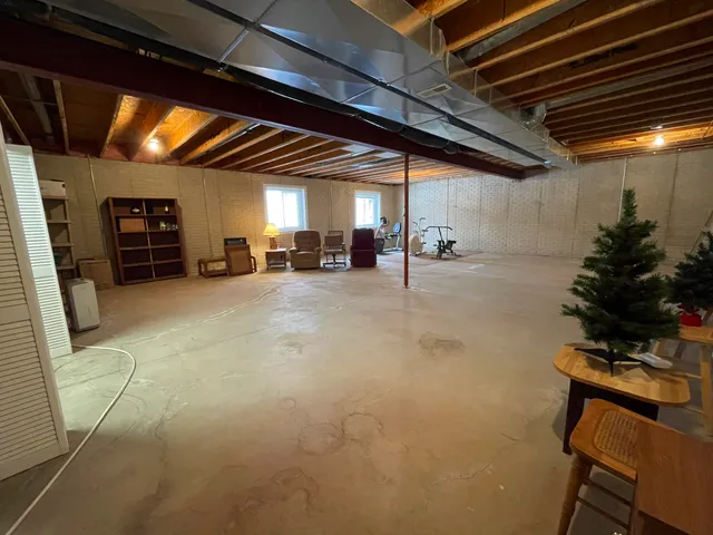 $309,000 | 332 Wildwood Drive, Manchester, MI 48158