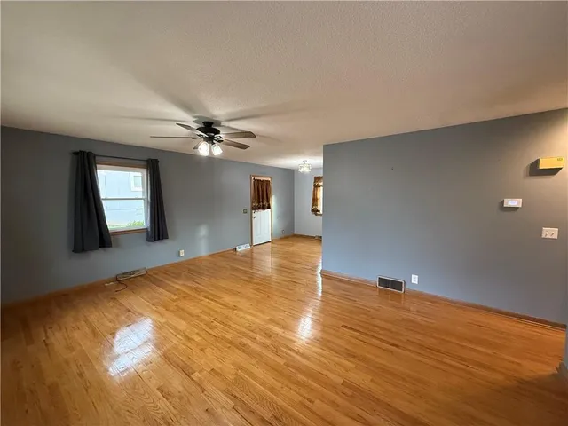 $192,000 | 1605 Poplar Street, Lexington, MO 64067