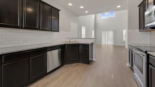 $2,200 | 516 East Slaughter Lane, Unit 901, Austin, TX 78744