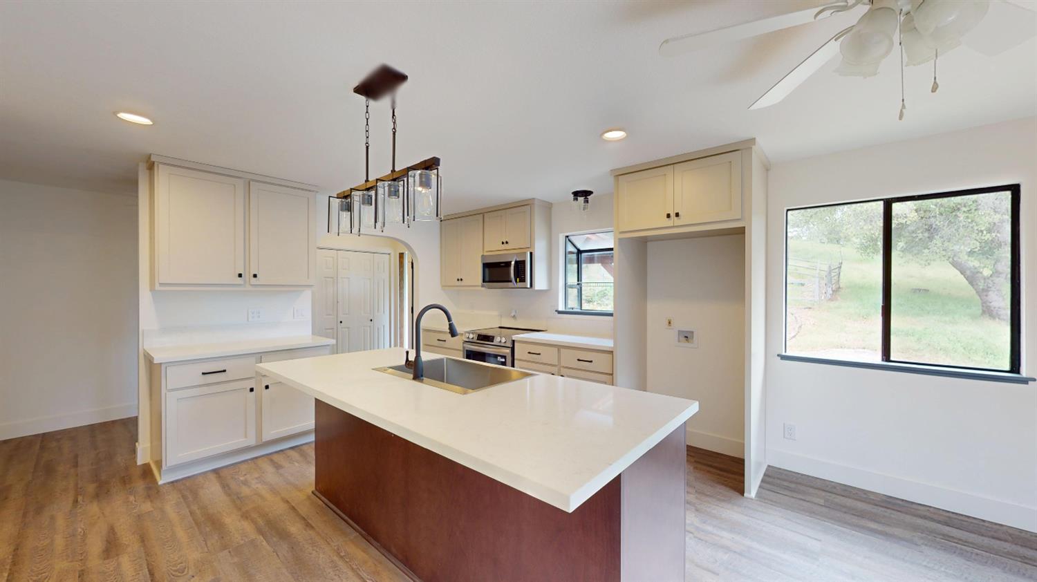 20442 North Sunshine Road Sonora, CA 95370 - Photo 3 of 20