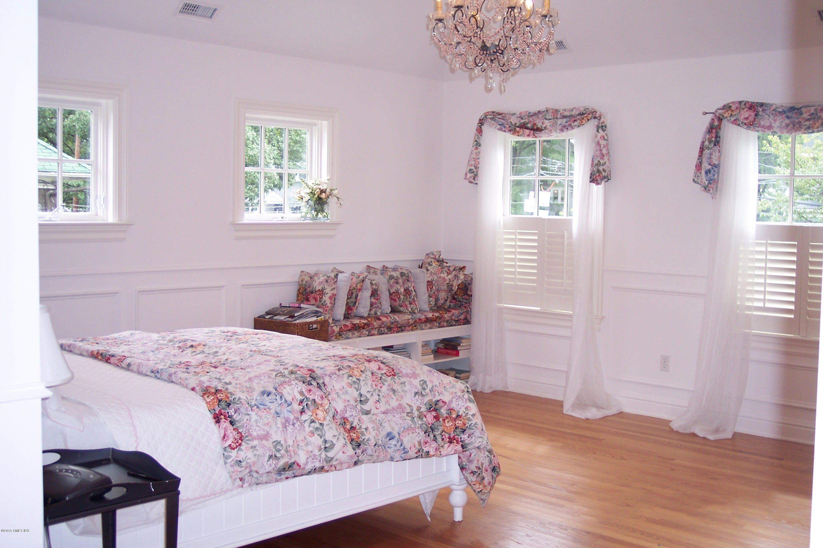 48 Arcadia Road Old Greenwich, CT 06870 - Photo 13 of 22 48 Arcadia Rd 021 copy