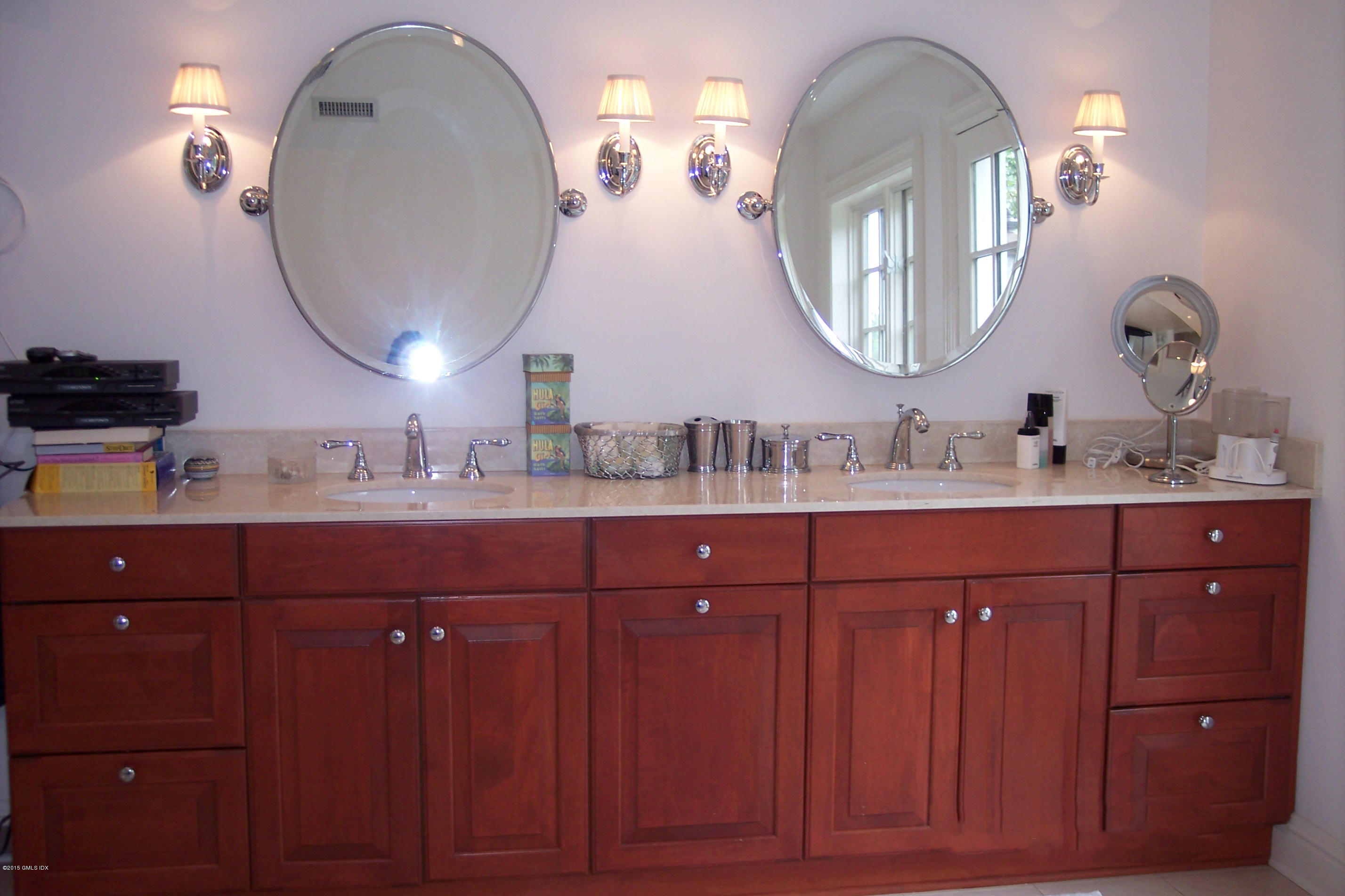 48 Arcadia Road Old Greenwich, CT 06870 - Photo 15 of 22 48 Arcadia Rd 025 copy