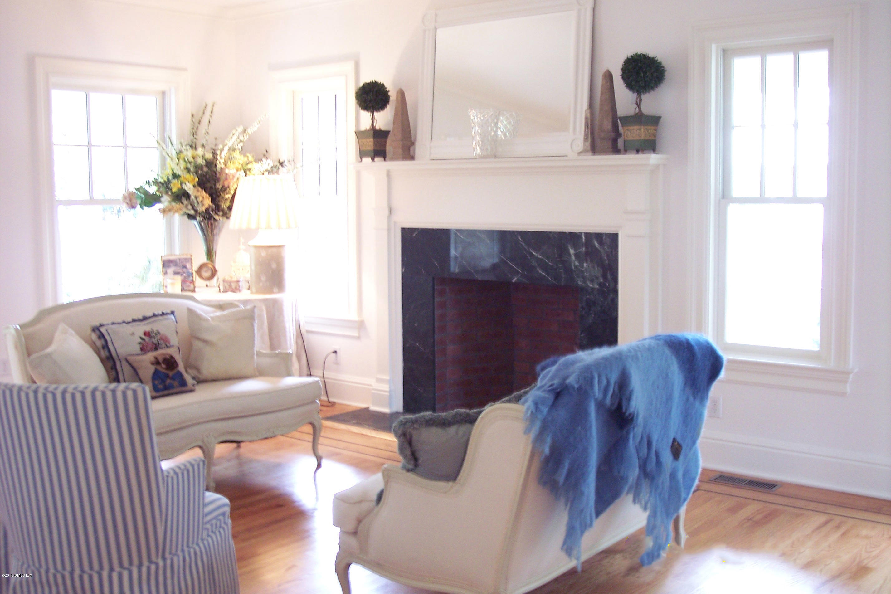 48 Arcadia Road Old Greenwich, CT 06870 - Photo 2 of 22 48 Arcadia Rd 007 copy