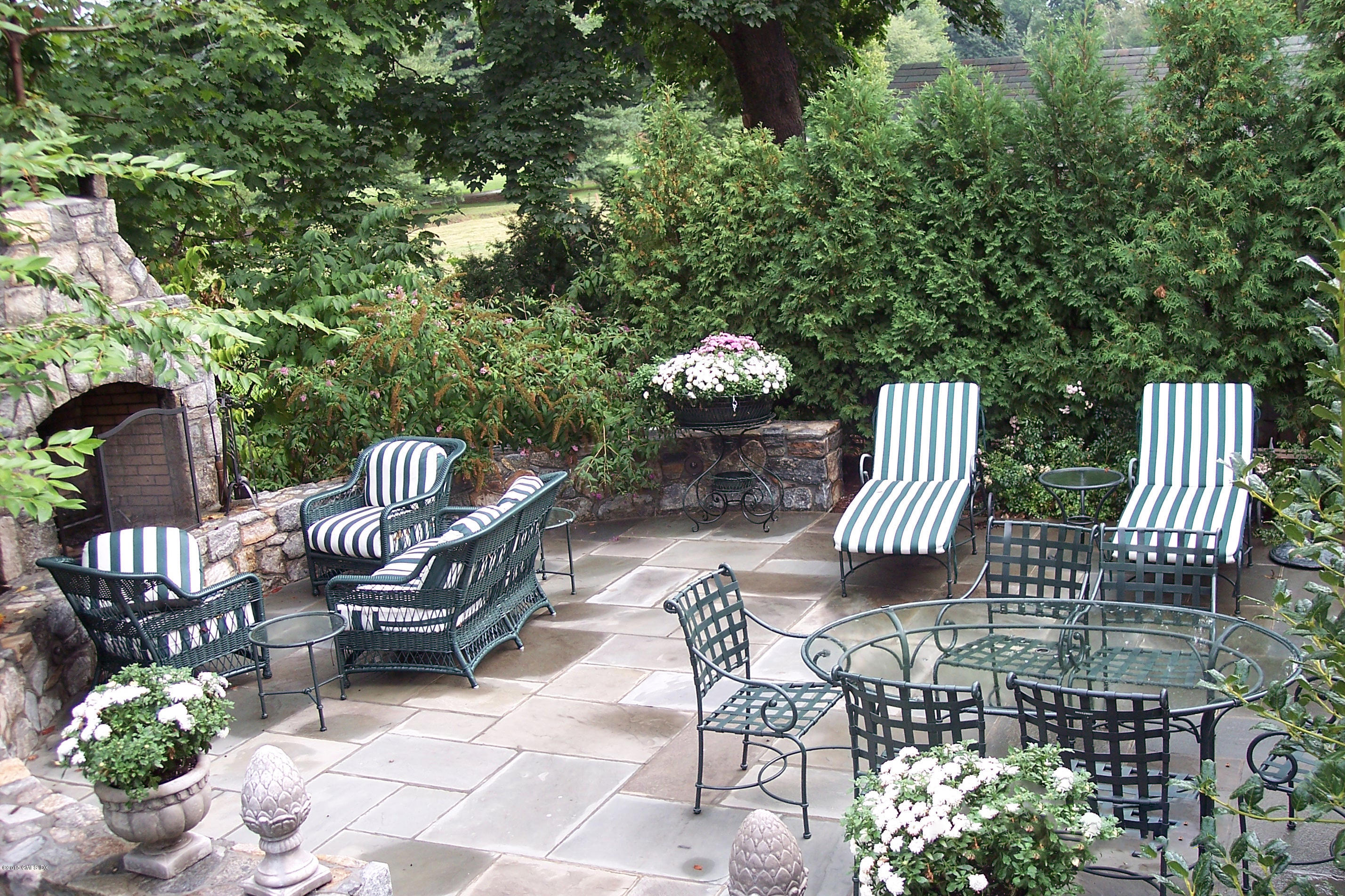 48 Arcadia Road Old Greenwich, CT 06870 - Photo 8 of 22 48 Arcadia Rd 037 copy