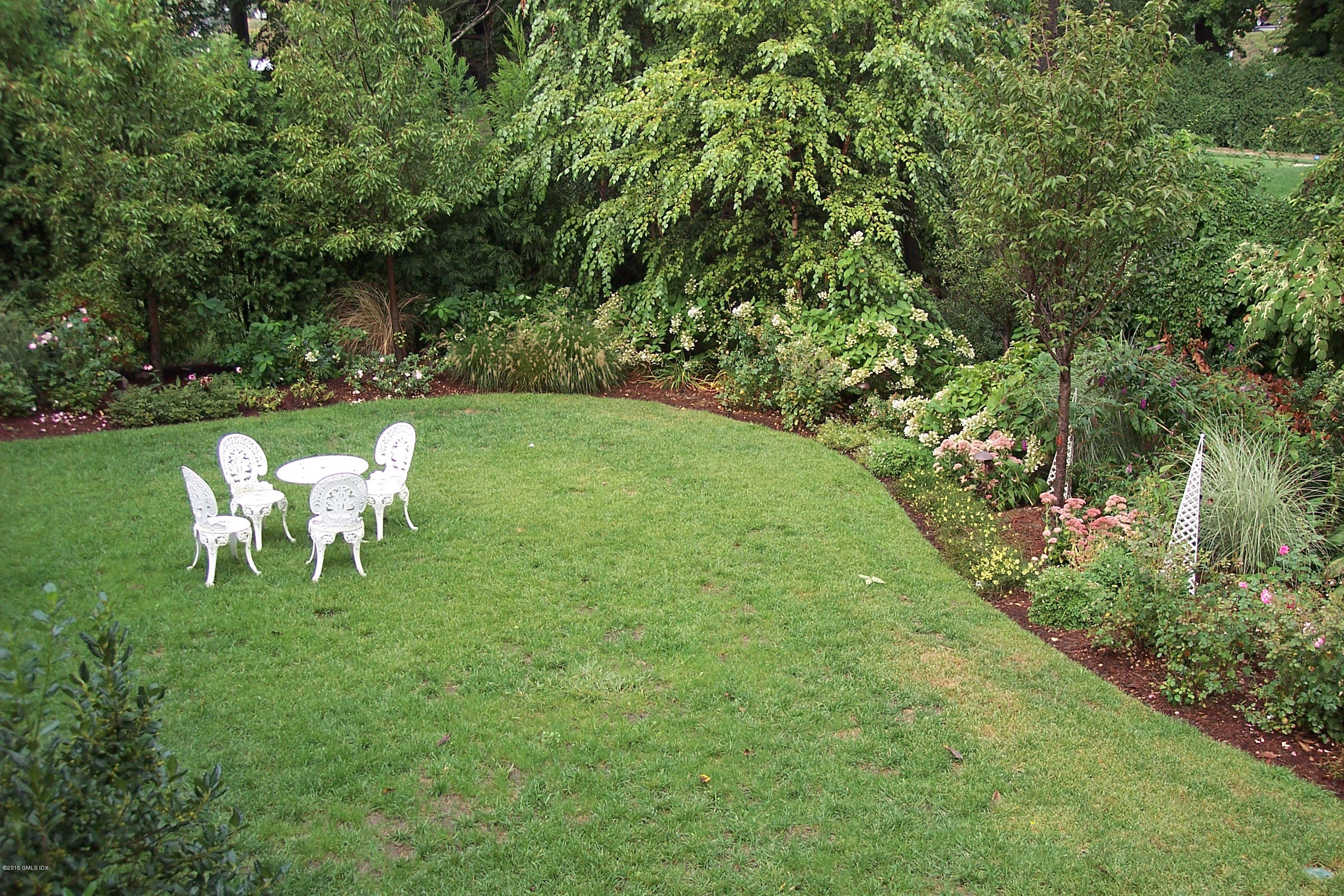 48 Arcadia Road Old Greenwich, CT 06870 - Photo 10 of 22 48 Arcadia Rd 036 copy