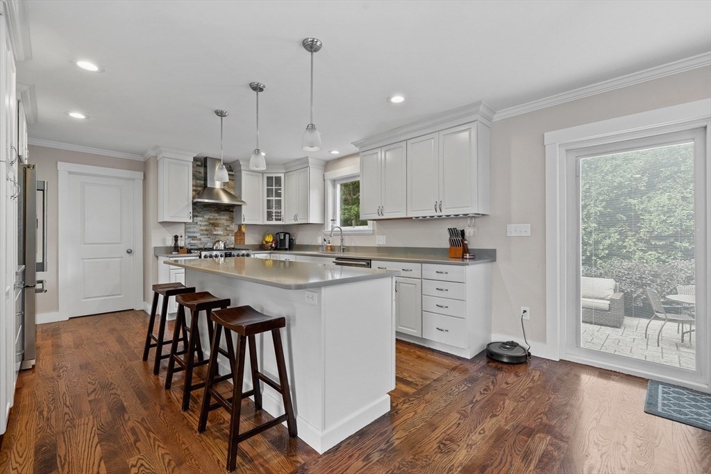 10 Ralph Road Peabody, MA 01960 - Photo 3 of 29 Gallery Image 3