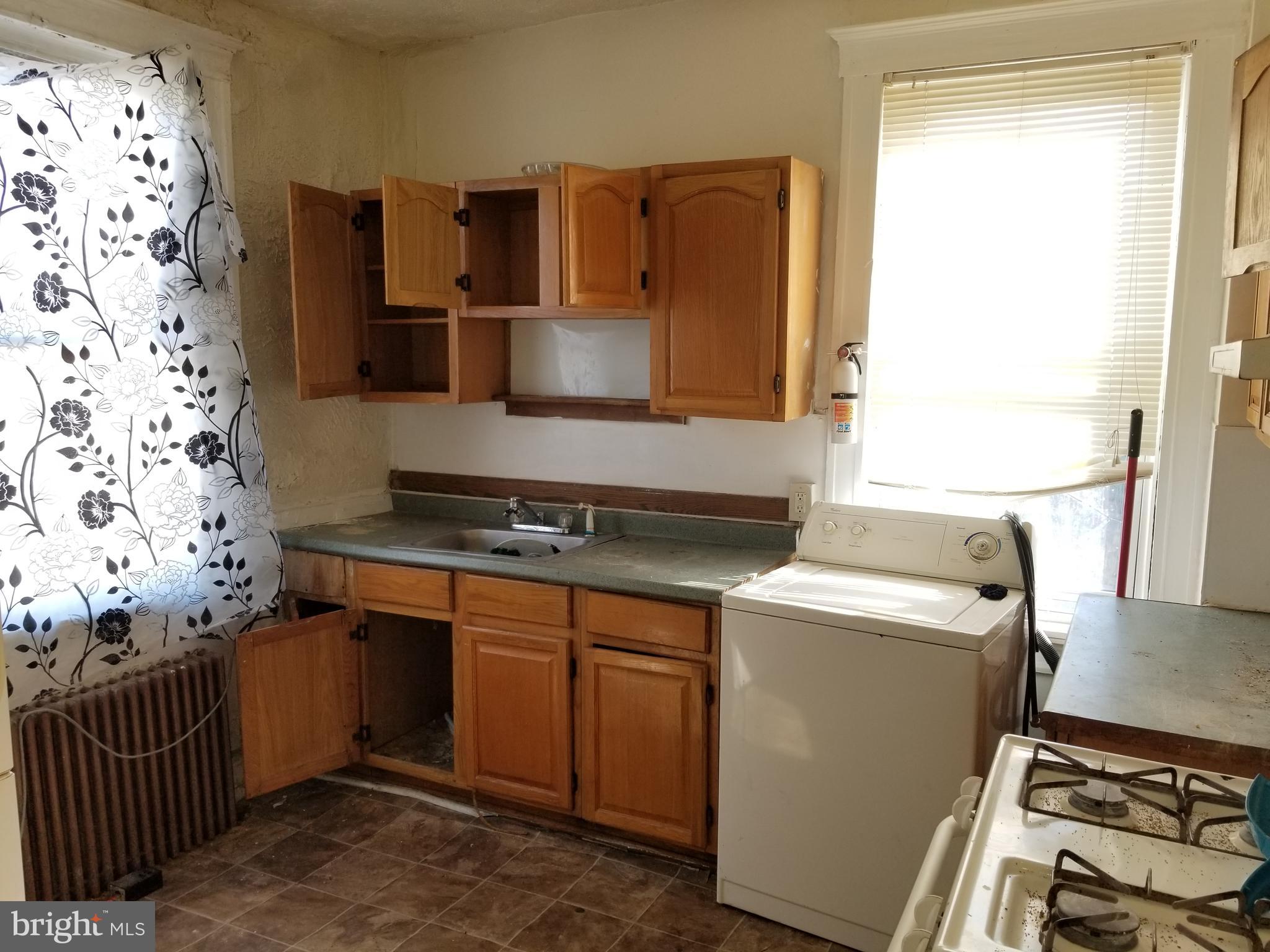 3168 Elmora Avenue Baltimore, MD 21213 - Photo 8 of 20