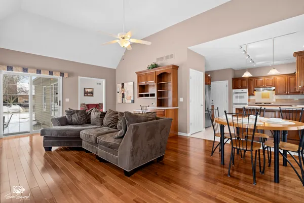 $659,900 | 2762 Shetland Lane, Aurora, IL 60502