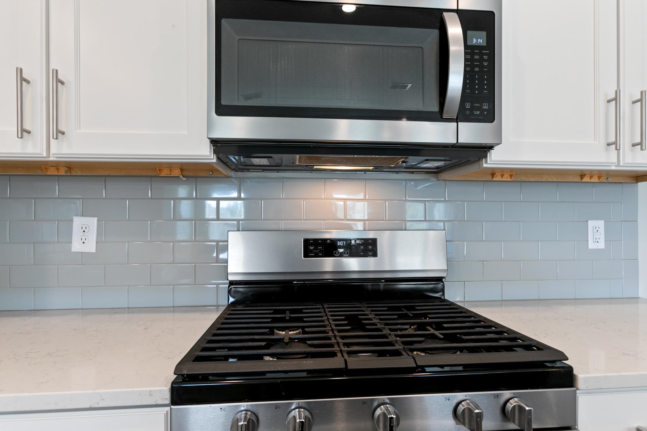 42 Huesca Court St. Augustine, FL 32084 - Photo 15 of 70 a stove top oven sitting inside of a kitchen