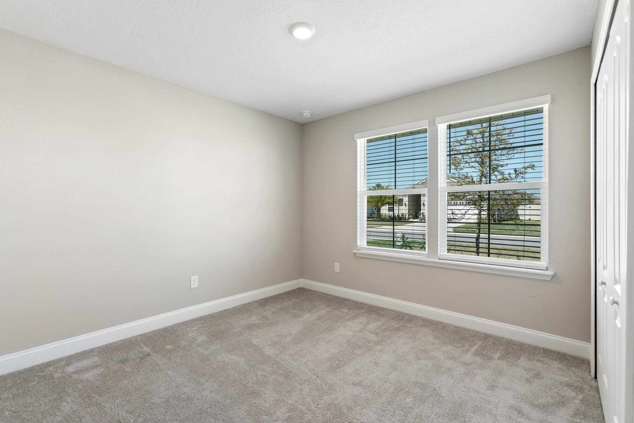 42 Huesca Court St. Augustine, FL 32084 - Photo 31 of 70 an empty room with a window