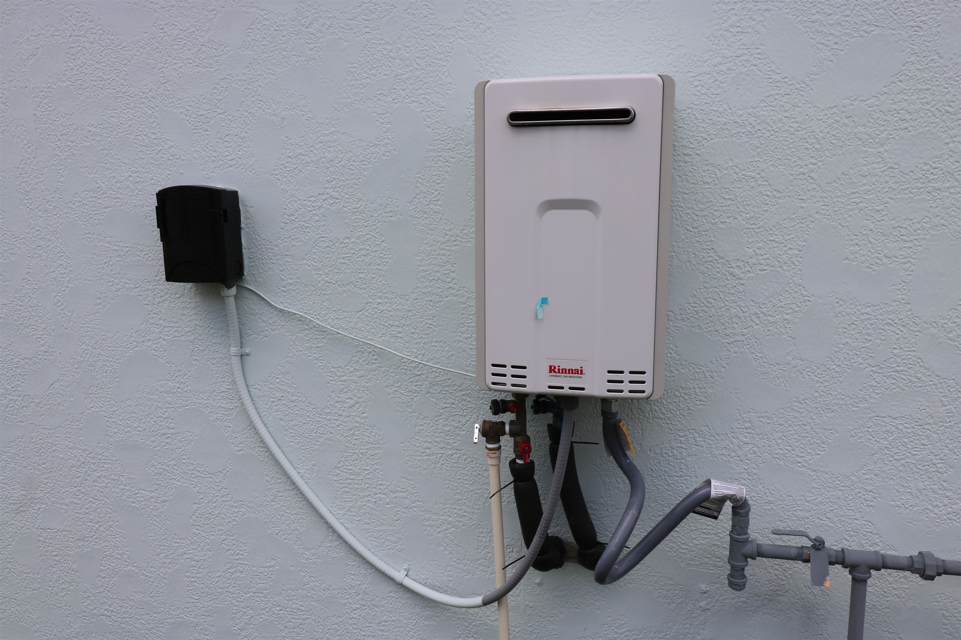 42 Huesca Court St. Augustine, FL 32084 - Photo 57 of 70 a room with a table and a chair