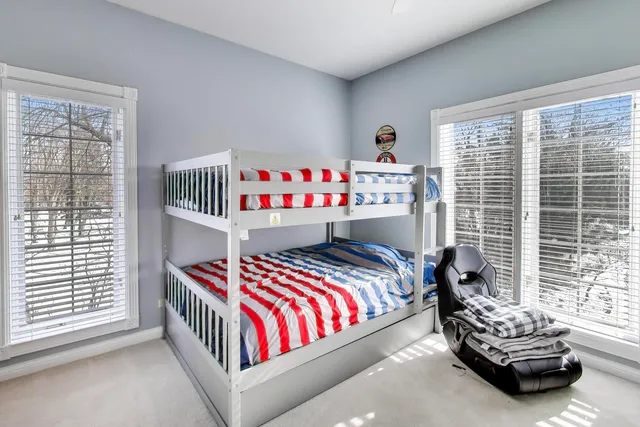 $969,000 | 16 Mulberry Drive, Hawthorn Woods, IL 60047