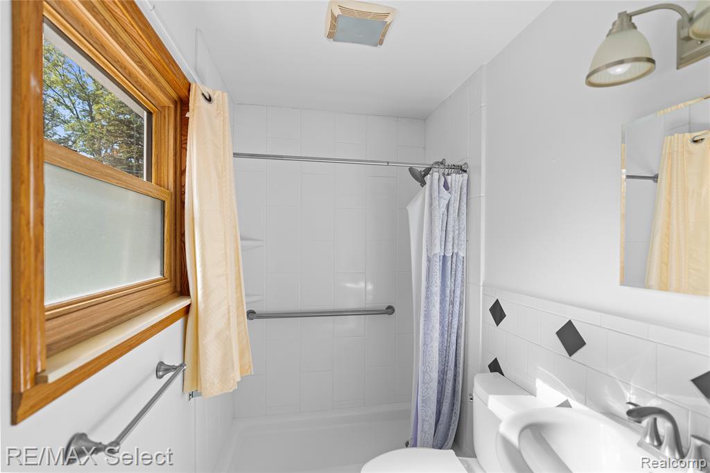 15451 Whitaker Road Linden, MI 48451 - Photo 31 of 47 Gallery Image 31