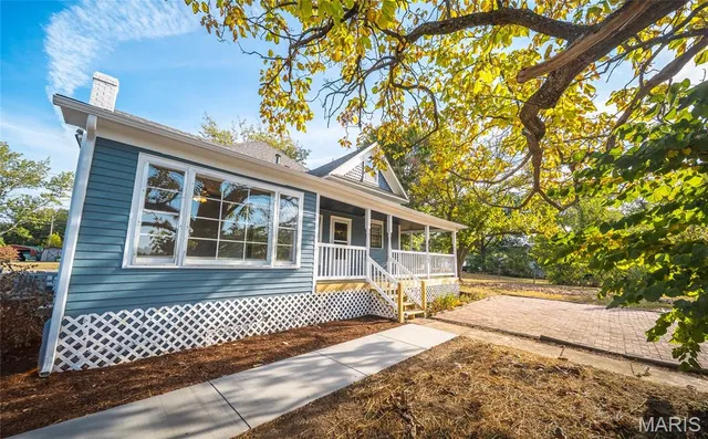 $230,900 | 803 East Center Street, Salem, MO 65560