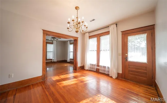 $230,900 | 803 East Center Street, Salem, MO 65560