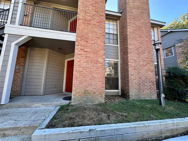 $137,500 | 2401 Sycamore Avenue, Unit C2, Huntsville, TX 77340