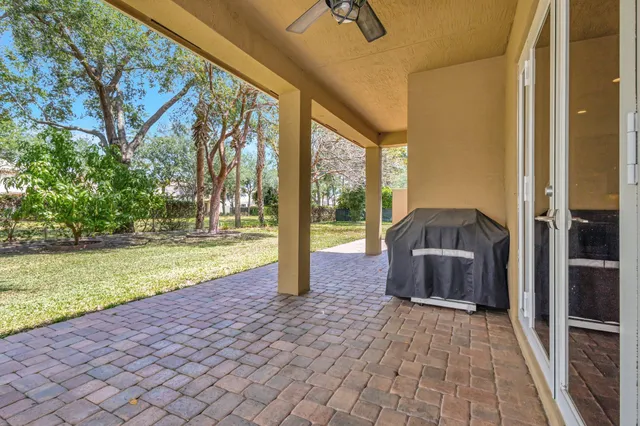 $884,900 | 7937 Emerald Winds Circle, Boynton Beach, FL 33473