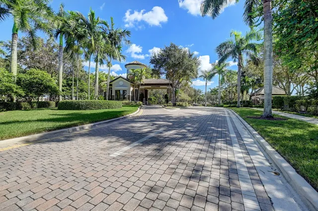 $884,900 | 7937 Emerald Winds Circle, Boynton Beach, FL 33473