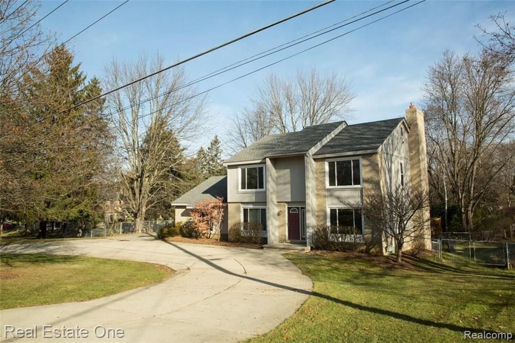 29800 Drake Road Farmington Hills, MI 48331 - Photo 6 of 44