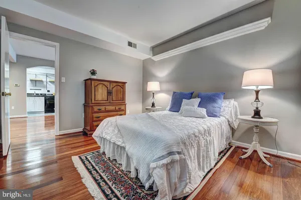 $1,850 | 2015 Key Boulevard, Unit 12604, Arlington, VA 22201
