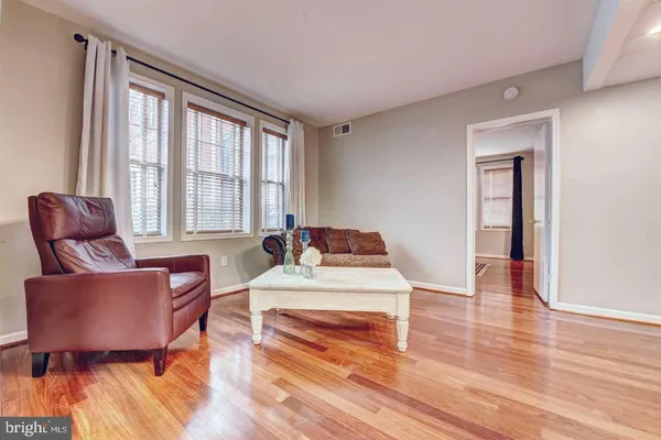 $1,850 | 2015 Key Boulevard, Unit 12604, Arlington, VA 22201