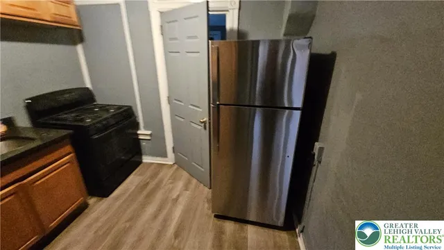 $1,350 | 509 North Railroad Street, Allentown, PA 18102