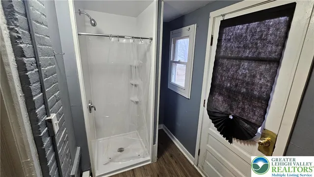 $1,350 | 509 North Railroad Street, Allentown, PA 18102