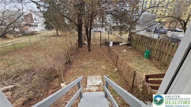 $1,350 | 509 North Railroad Street, Allentown, PA 18102