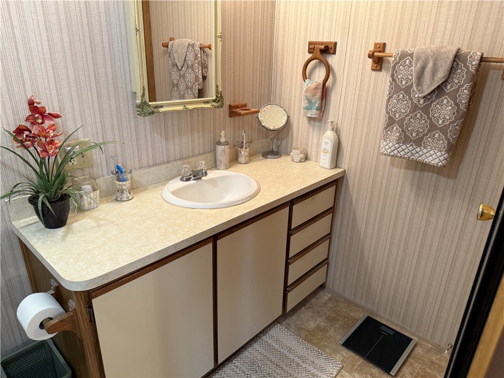 35 Hidden Meadows Drive Bergen, NY 14416 - Photo 21 of 32