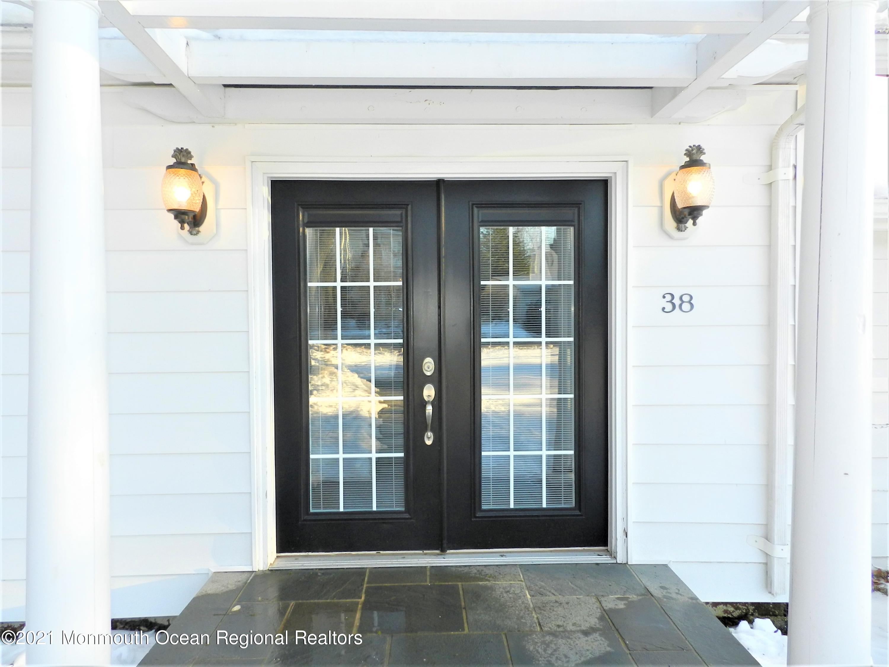 38 Comanche Drive Oceanport, NJ 07757 - Photo 2 of 23 38 Comanche