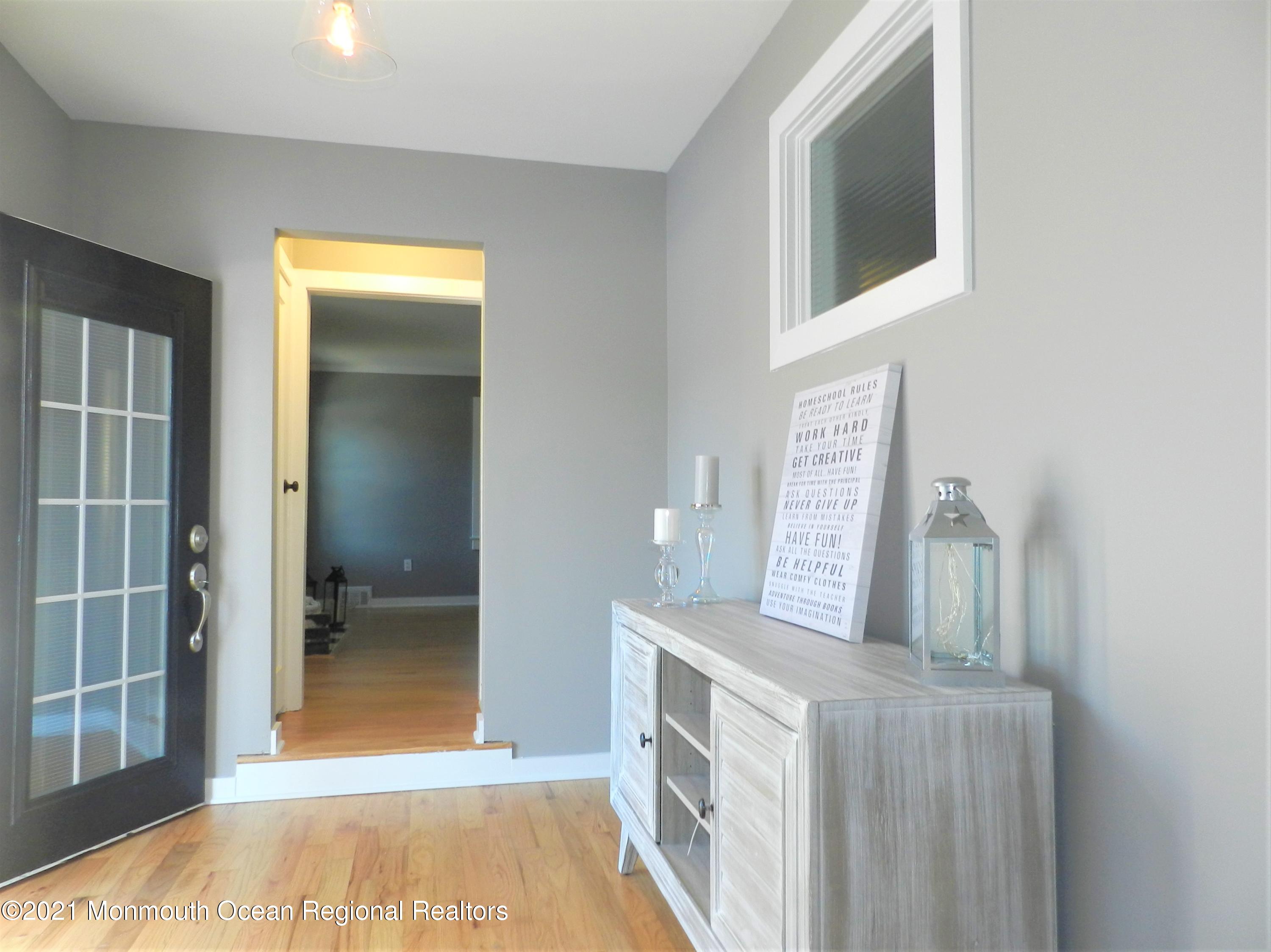 38 Comanche Drive Oceanport, NJ 07757 - Photo 3 of 23 Foyer