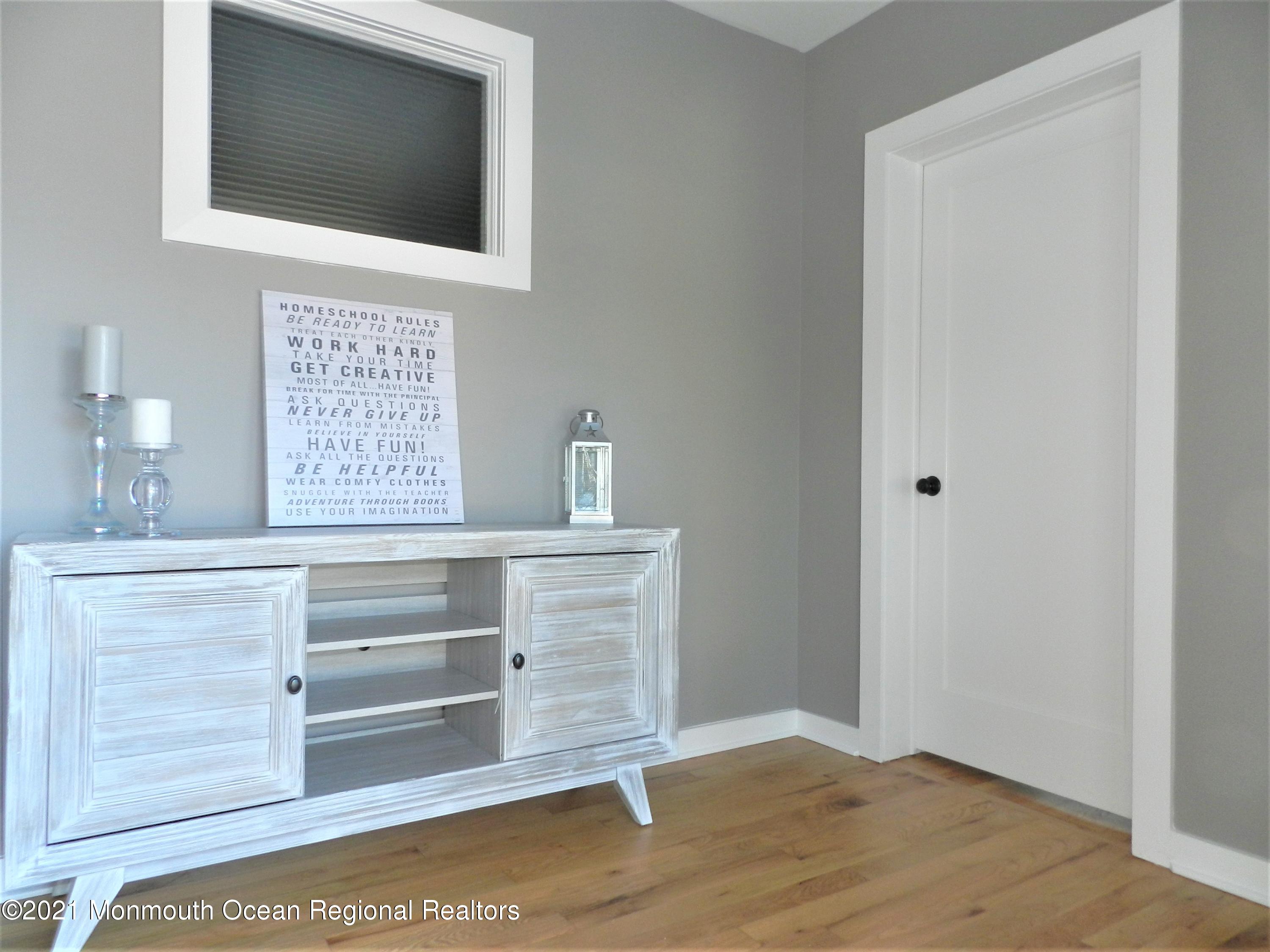 38 Comanche Drive Oceanport, NJ 07757 - Photo 4 of 23 Foyer