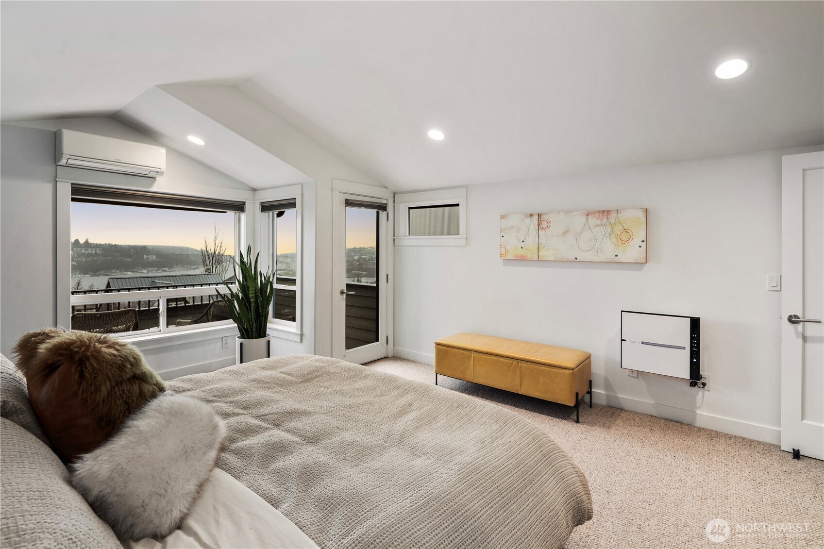 2024 Broadway East Seattle, WA 98102 - Photo 22 of 40