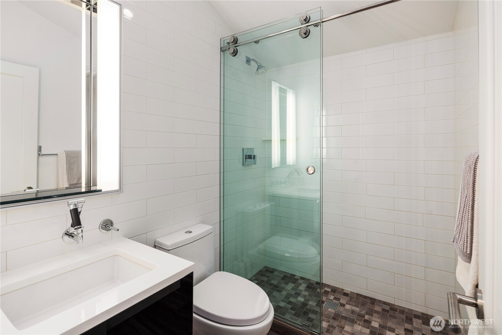 2024 Broadway East Seattle, WA 98102 - Photo 27 of 40