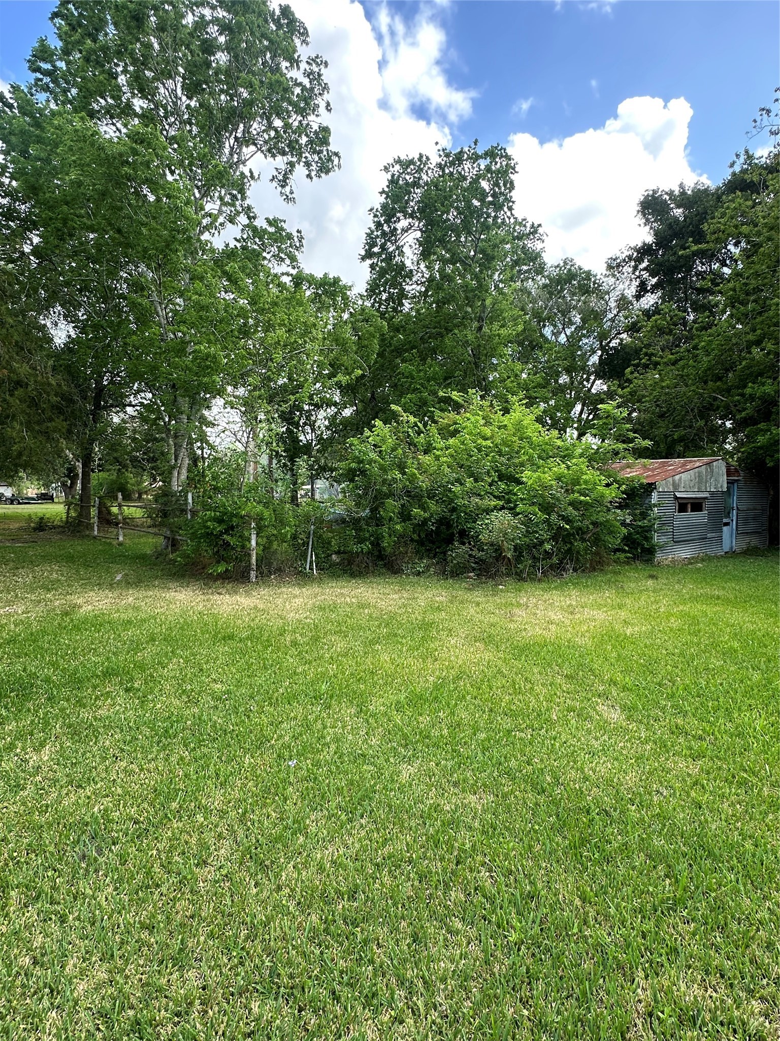 2221 South Front Street Angleton, TX 77515 - Photo 19 of 26