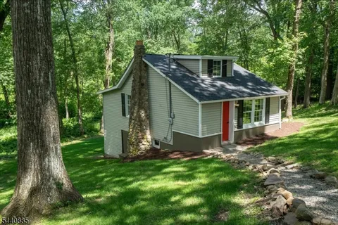 $250,000 | 20 Kingsland Avenue, Stanhope, NJ 07874