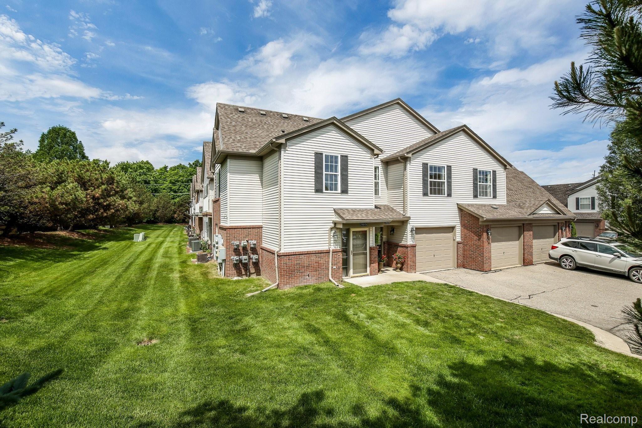 20648 Dunham Road Clinton Township, MI 48038 - Photo 2 of 28 20648+Dunham+Rd+Clinton+Township-1-web.jpg