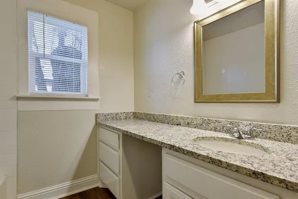 $215,000 | 1115 South Rusk Avenue, Denison, TX 75020