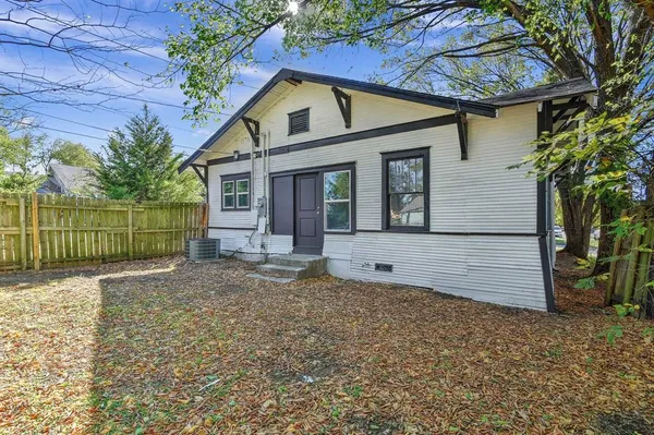 $215,000 | 1115 South Rusk Avenue, Denison, TX 75020