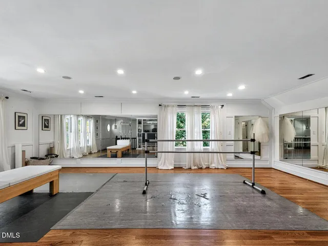 a view of outdoor space yard deck and patio