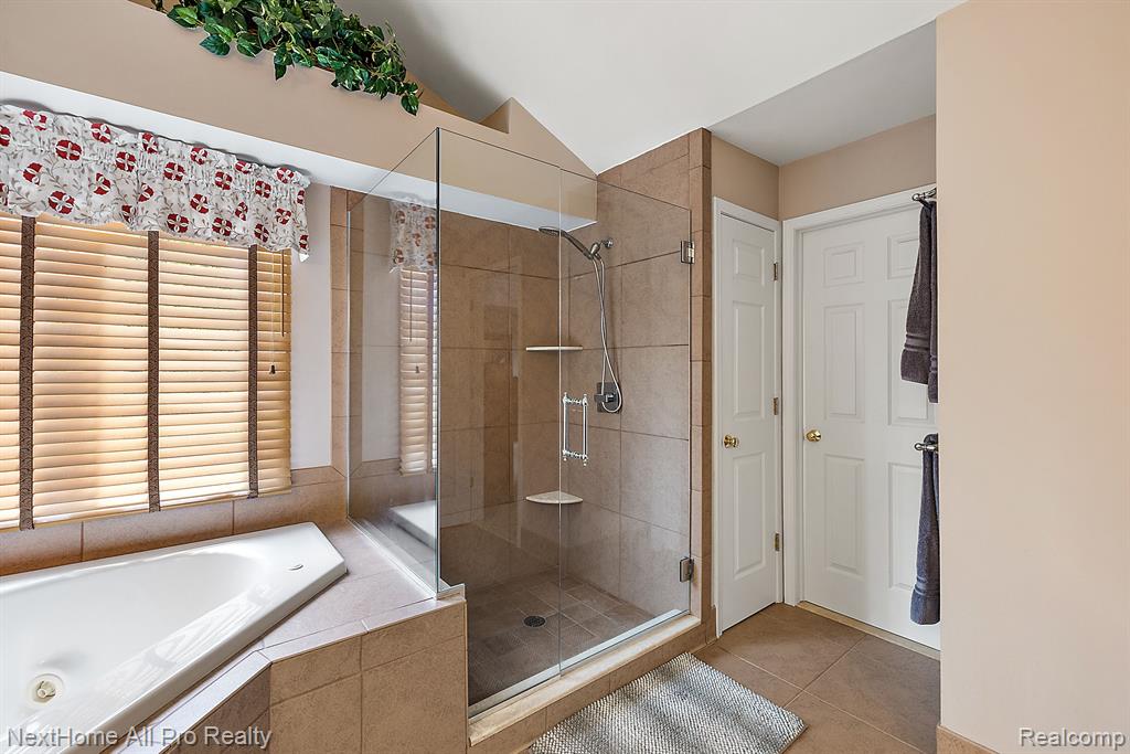 2012 Hickory Trail Drive Rochester Hills, MI 48309 - Photo 48 of 80