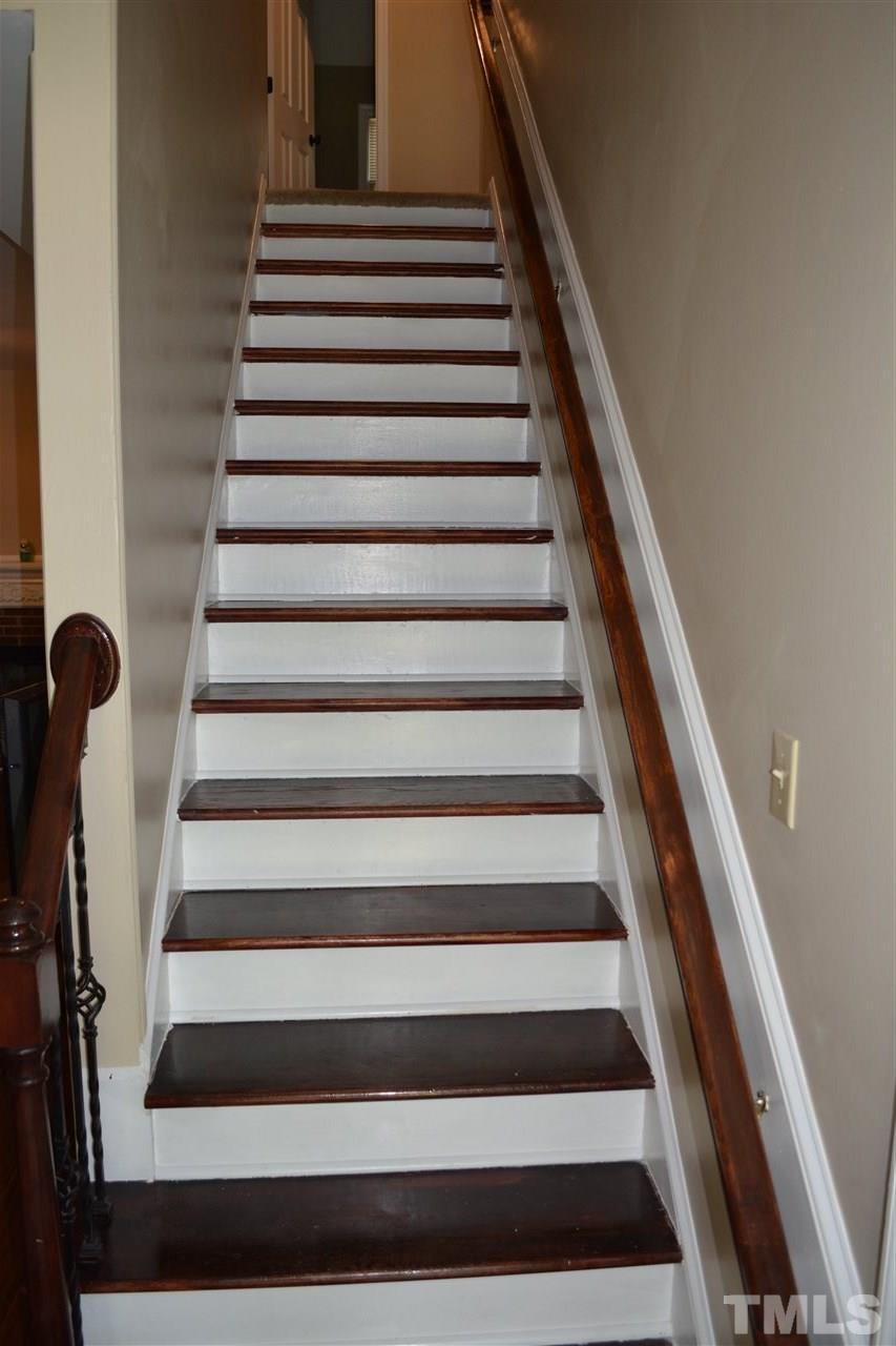 1713 Netherfield Lane Raleigh, NC 27610 - Photo 4 of 25 Gallery Image 4