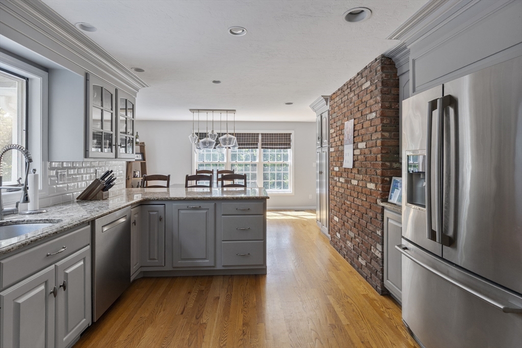 14 Hidden Brick Road Hopkinton, MA 01748 - Photo 5 of 42 Gallery Image 5