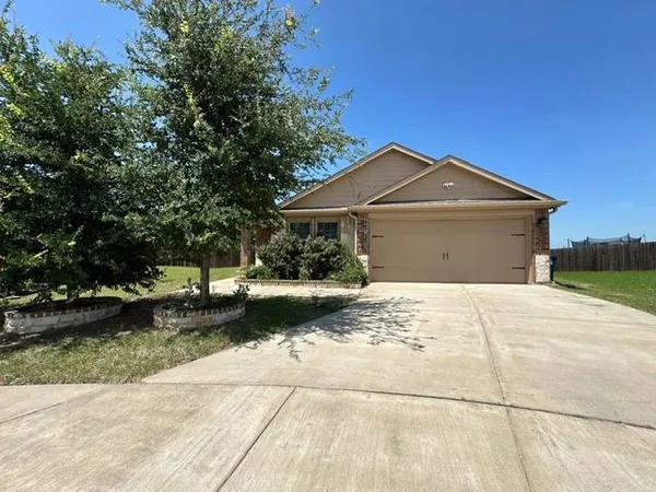 $2,400 | 1202 Meadow Wood Court, Princeton, TX 75407