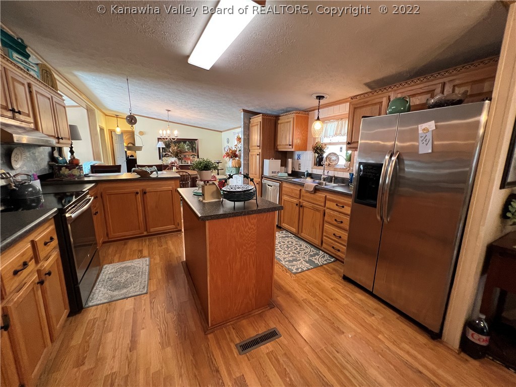 2735 Ripley Road Point Pleasant, WV 25550 - Photo 11 of 49 Gallery Image 11