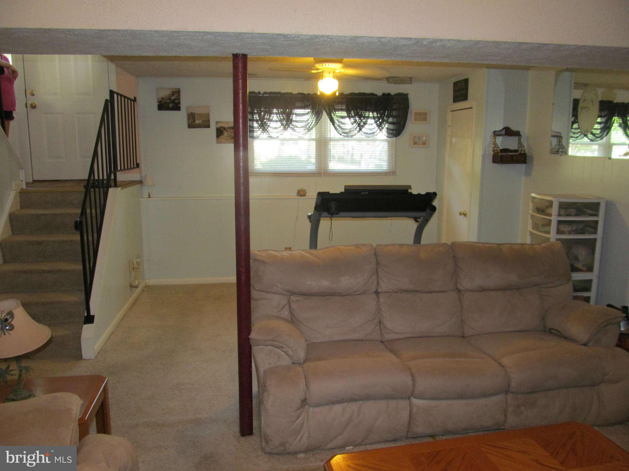 718 McCann Road Severna Park, MD 21146 - Photo 10 of 30 Family Room