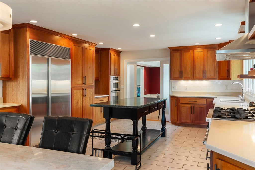 103 Levbert Road, Unit 103 Newton, MA 02459 - Photo 13 of 39