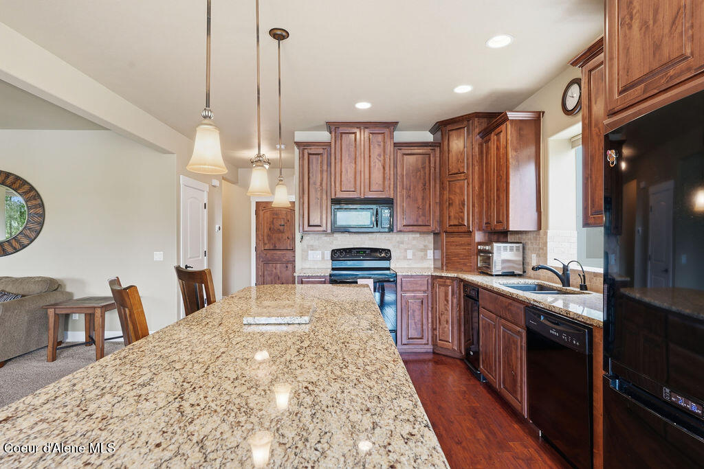 23896-2389 North Bridge Lake Road Rathdrum, ID 83858 - Photo 5 of 48 DSC00374