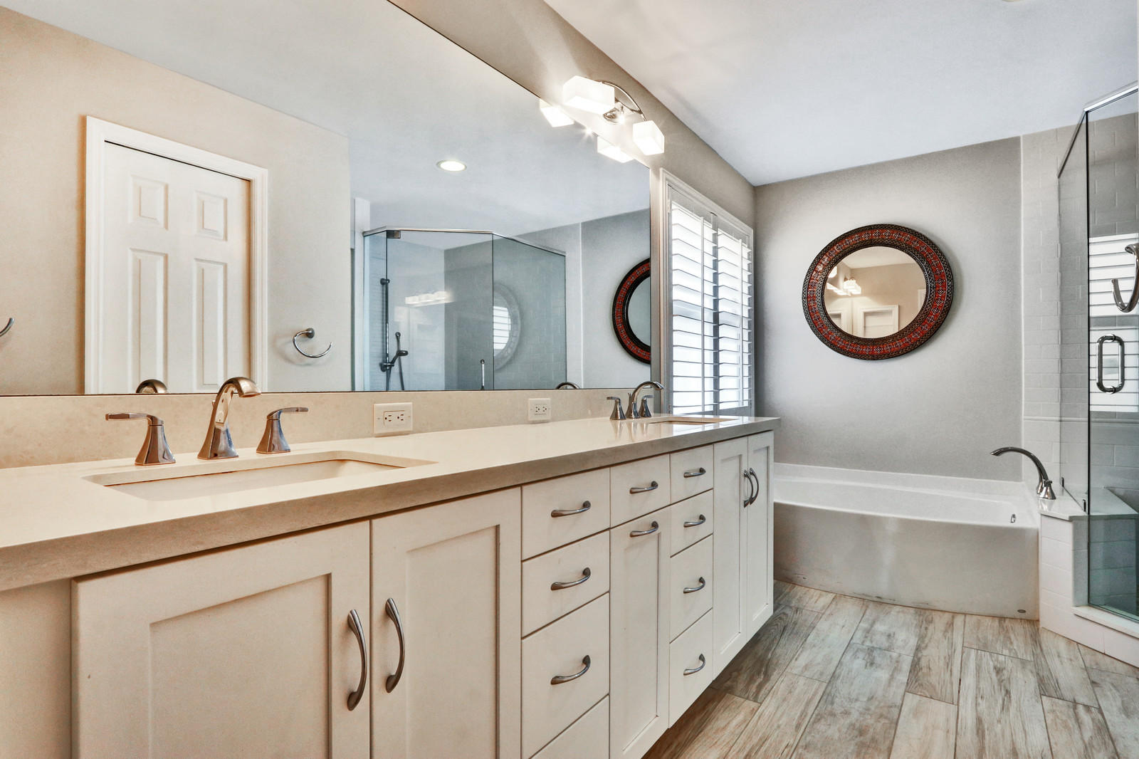 1310 Crown Point Wellington, FL 33414 - Photo 4 of 10 master bath